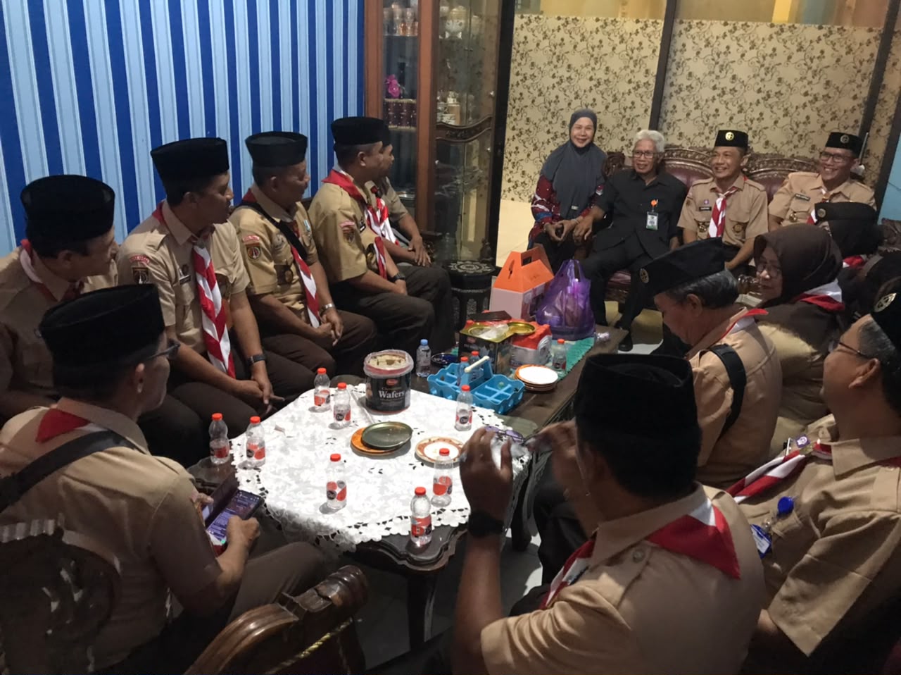 Jelang Peringatan Hari Pramuka, Pengurus Kwarcab Kota Tegal Ziarah ke Makam Pendahulu dan Anjangsana Tokoh Pramuka